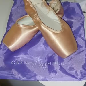 Gaynor Minden sculpted 11N 4 box pianissimo